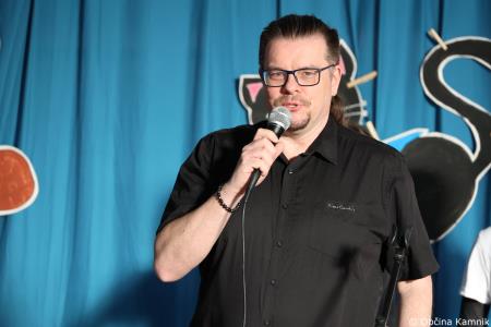 Otroci Osnovne šole Marije Vere so pozdravili pomlad in se spomnili knjižnih junakov (16)